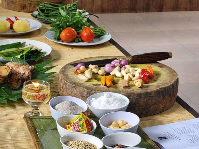 Balinese cooking class/Go shopping at the market, cook, eat - Bali from your cutting board: how the market-to-meal day works