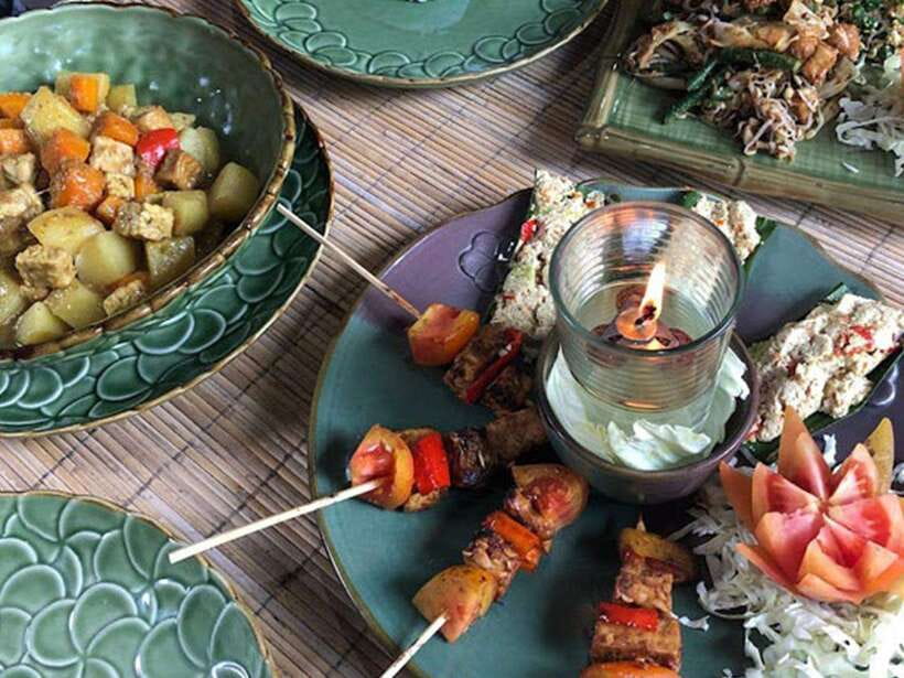 Balinese cooking class/Go shopping at the market, cook, eat - Should you book the Bali market and cooking class?