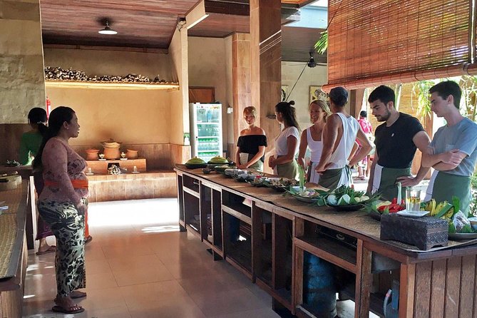 Balinese Cooking class with traditional morning market visit - What you cook in this 6-hour Balinese cooking class