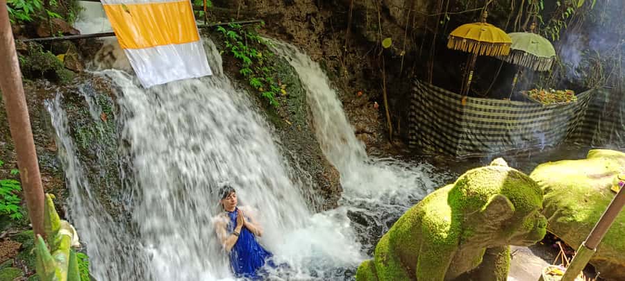 Balinese Purification Ritual and Local Healer Visit - Coffee plantation break: tasting plus a lunch pause
