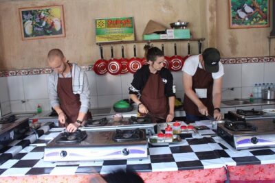 Balinese Ubud cooking school (9 Dish Cooking and Market Tour)