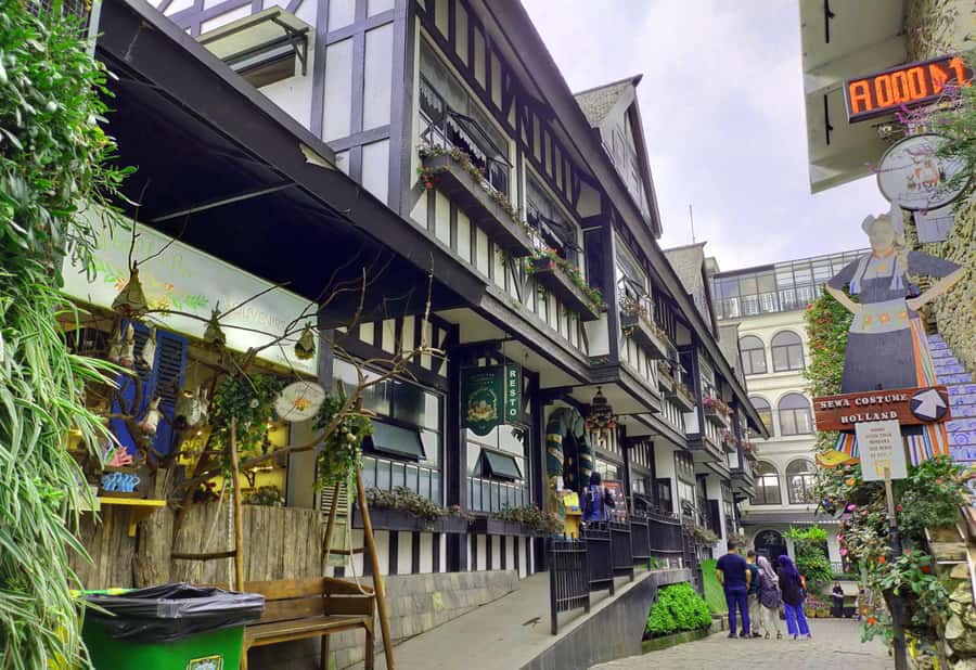 BANDUNG : MAKE CUSTOMIZED TOUR WITH CAR CHARTER AND DRIVER - What to bring, and the small costs people forget