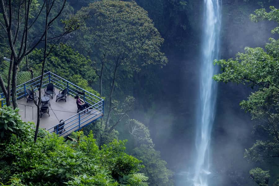 BANDUNG : MAKE CUSTOMIZED TOUR WITH CAR CHARTER AND DRIVER - North Bandung vs South Bandung, pick your theme