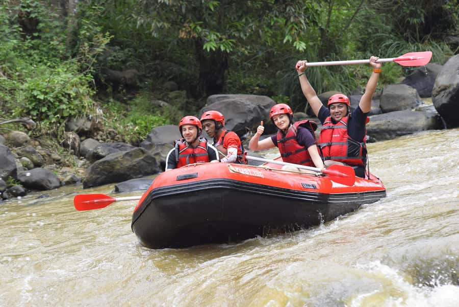 Bandung : Pangalengan River Rafting Adventure with Lunch - After the Rapids: Showers, Towels, and a Real Sundanese Lunch