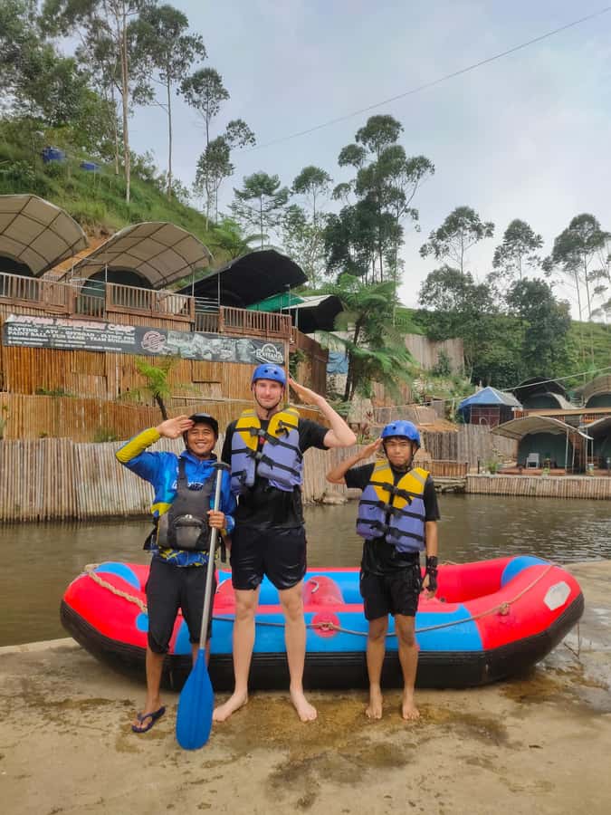Bandung : Pangalengan River Rafting Adventure with Lunch - Getting There: Rosemary Resto Meet Point and Timing