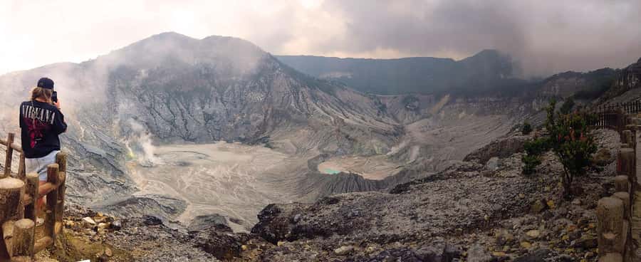 Bandung: Tangkuban Parahu Volcano, Waterfall & Culture Tour - A 10-hour Northern Bandung mix: volcano, waterfall, and Sundanese music