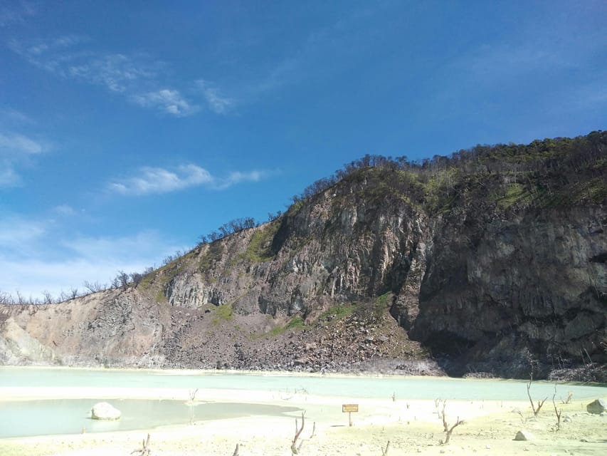 Bandung: White Crater Volcano Guided Day Trip - Your guide makes the day smoother, especially with English support