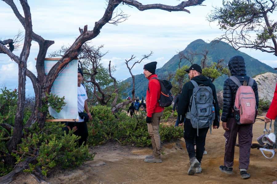 Banyuwangi/Bali: Ijen Crater Blue Fire & Sunrise Guided Tour - Who this tour is best for, and who should skip it