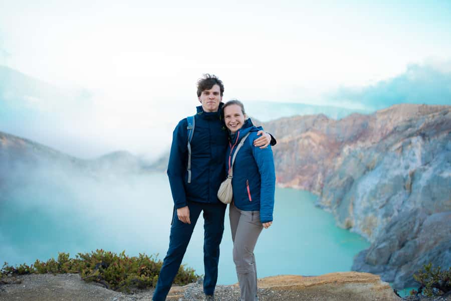 Banyuwangi/Bali: Ijen crater Bluefire & Sunrise Experience - Safety Gear on Ijen: Gas Mask, Headlamp, Oxygen, and Common Sense
