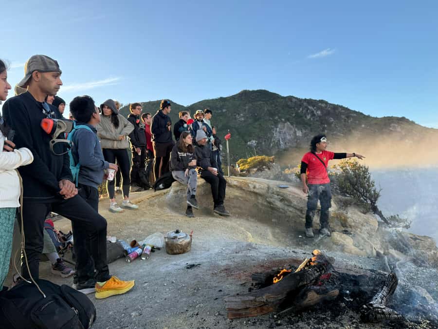 Banyuwangi/Bali: Ijen Volcano Midnight Blue Fire Guided Tour - Price and Logistics Reality Check: It’s Cheap, But It’s Not Easy