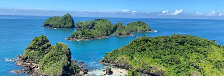 Banyuwangi: De Djawatan, Green, and Red Island Day Trip - Pantai Mustika Pancer, lunch fuel before the sea stops