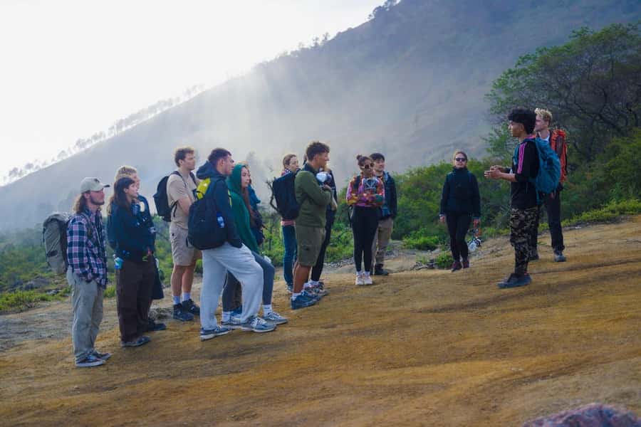 Banyuwangi: Ijen Crater Bluefire and Sunrise Guided Trek - Price and Value: What $25 Really Includes in Practice