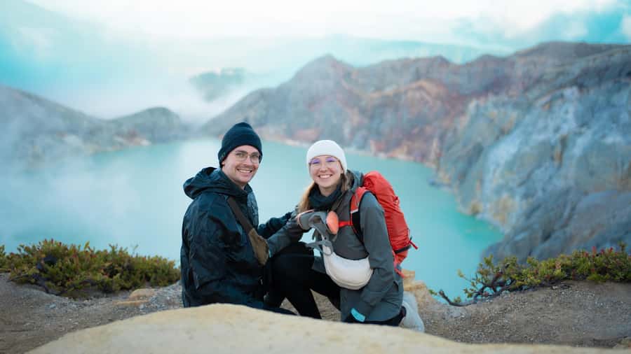 Banyuwangi: Ijen Crater Bluefire and Sunrise Guided Trek - Guides on the Ground: Energy, Humor, and Timing Wins