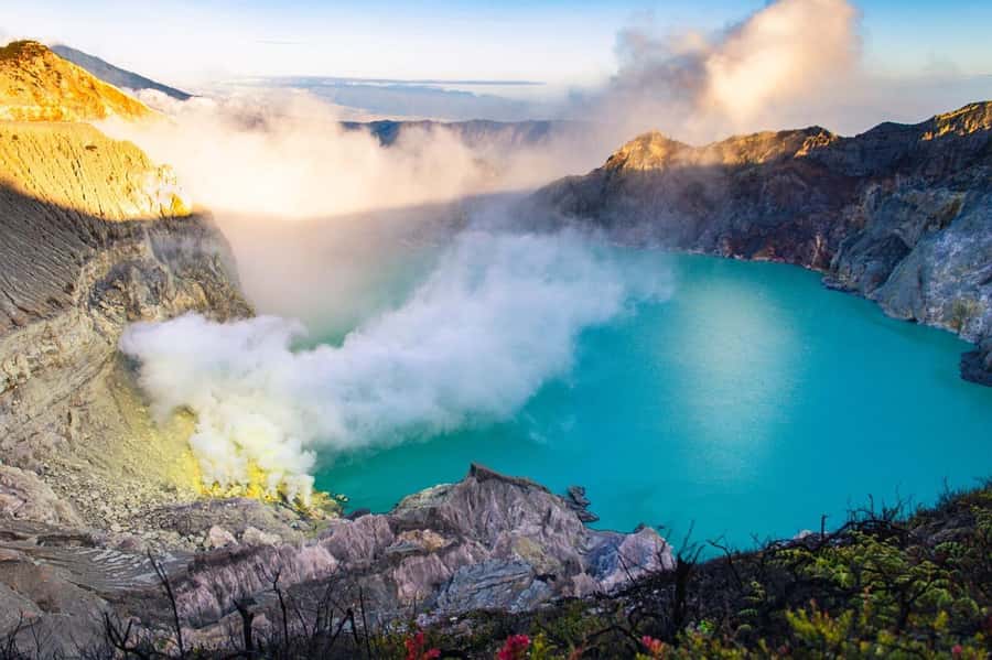 Banyuwangi : Mt Ijen Hike, Blue Fire & Panoramic Lake Guided - Who should book this Ijen hike, and who should skip it