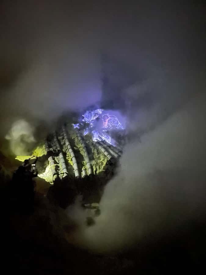 Banyuwangi : Mt Ijen Hike, Blue Fire & Panoramic Lake Guided - Guide energy and group flow: why Qim Qim comes up so often