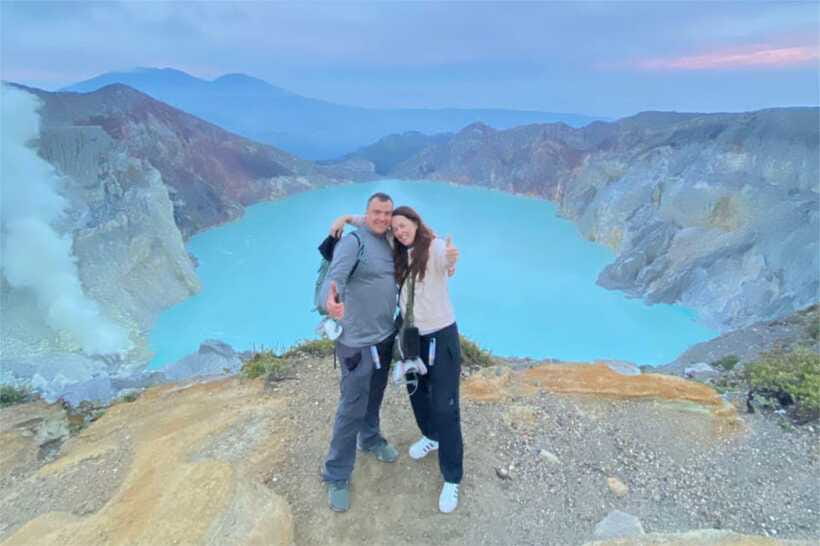 Banyuwangi: Mt. Ijen Sunrise Hike with Pickup & Health Check - Reaching the top: crater views and why the timing is everything