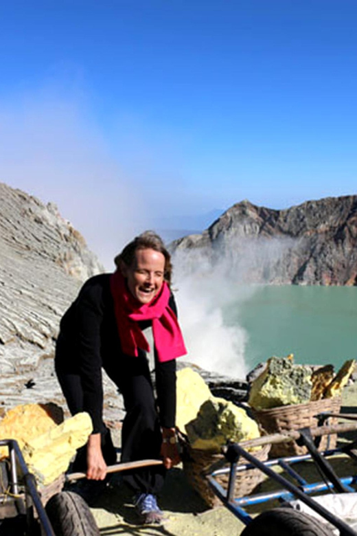 Banyuwangi : Mt Ijen with tour guide and Transfer Service - Inside the Crater: The Blue Fire Moment