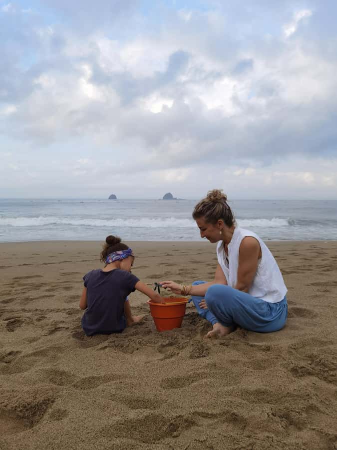 Banyuwangi: Sukamade Beach Turtle Conservation 2-Day Tour - Sukamade Turtle Camp at night: egg hunting with the rangers