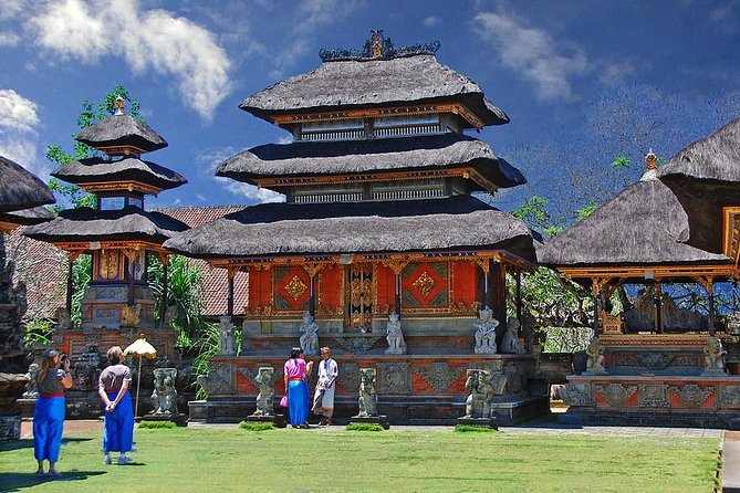Best Day Trip in Bali - Sacred Monkey Forest, Tegalalang Views, and Tegenungan Waterfall