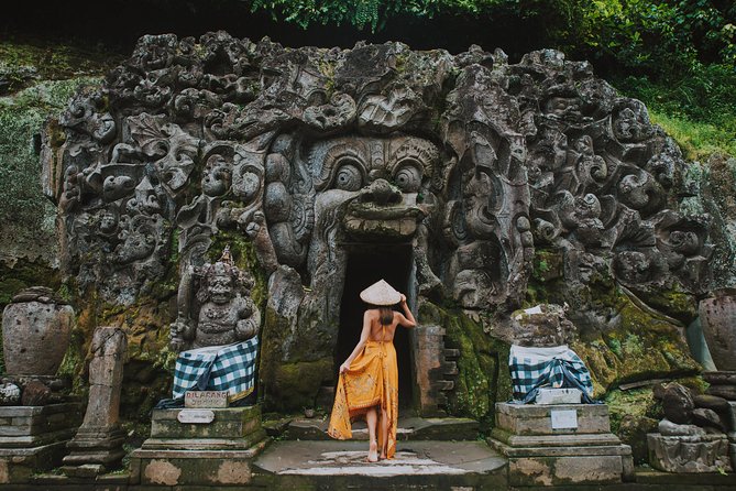 Best of Ubud Attractions: Private All-Inclusive Tour - Elephant Cave and Monkey Forest: two very different kinds of wow