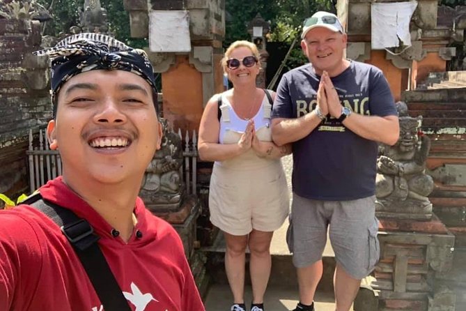 Best of Ubud Private Day Tour with All Inclusive - Stop 2: Sacred Monkey Forest Sanctuary, temples with gray macaques