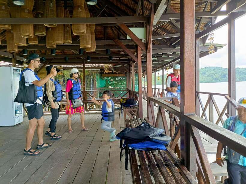 (: BINTAN :) Full Day Tour ( PRIVATE tour ) - A full-day private route on Bintan, from pickup to temples