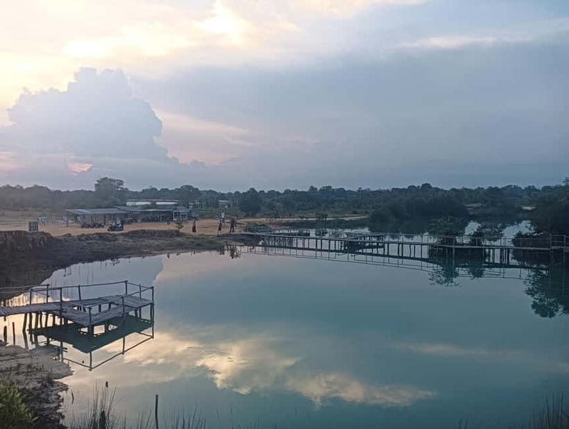 Bintan: private Tour of the Bintan Desert and Blue Lake - Getting to the sights: hotel transfers and a calm start