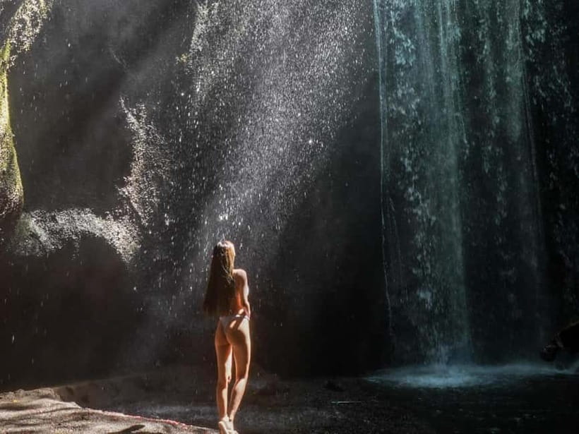 Blue Lagon Snorkeling, Waterfall, and Celuk Village Tour - Tukad Cepung Waterfall Inside a Cave: How the Walk Works