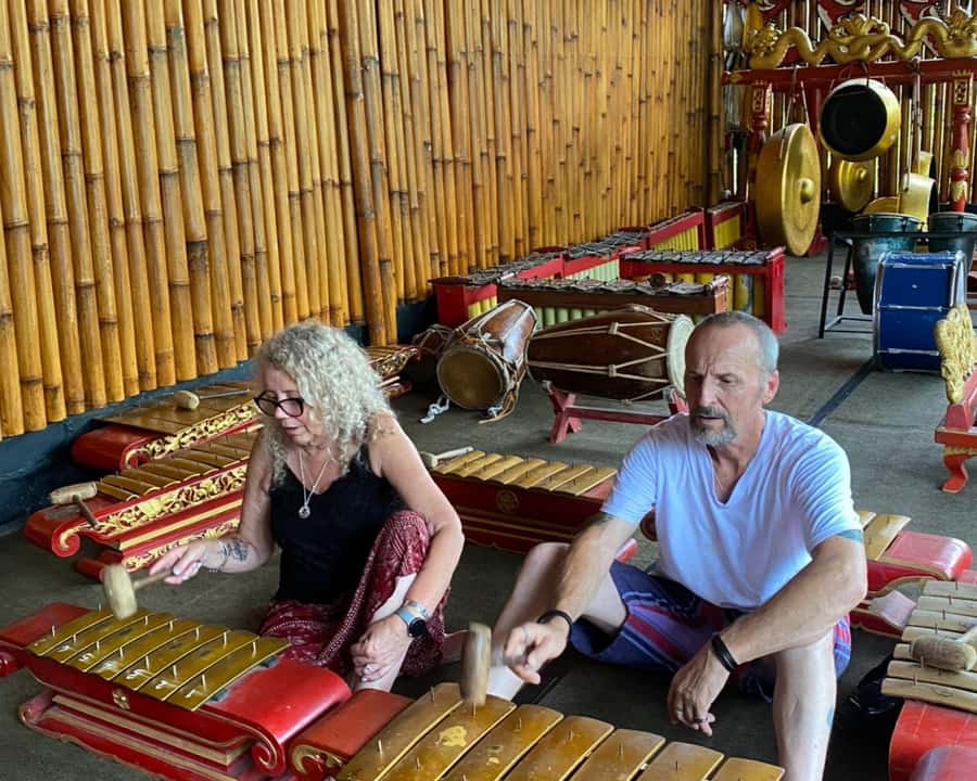 Borobudur: Batik, Gamelan, Pottery Making with Village Tour - Getting around: hotel pickup, private comfort, and timing that works
