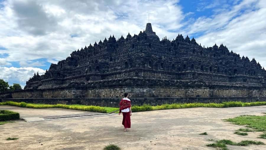 Borobudur Climb to the Top & Prambanan with Ticket Included - Prambanan Temple: Spires, Reliefs, and a Hindu Sacred Route