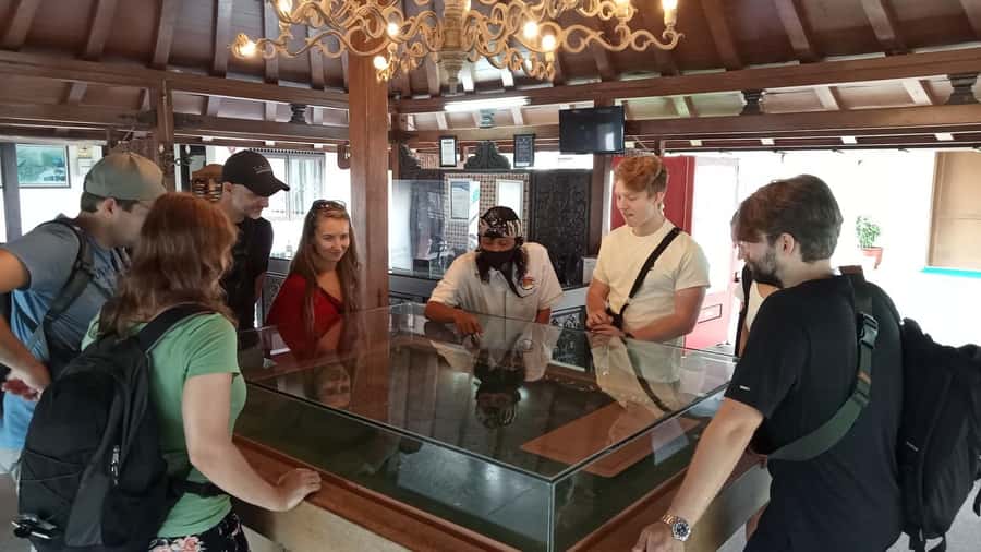 Borobudur Climb to the Top & Prambanan with Ticket Included - Guide and Driver Quality: When It Turns a Tour Into a Smooth Day