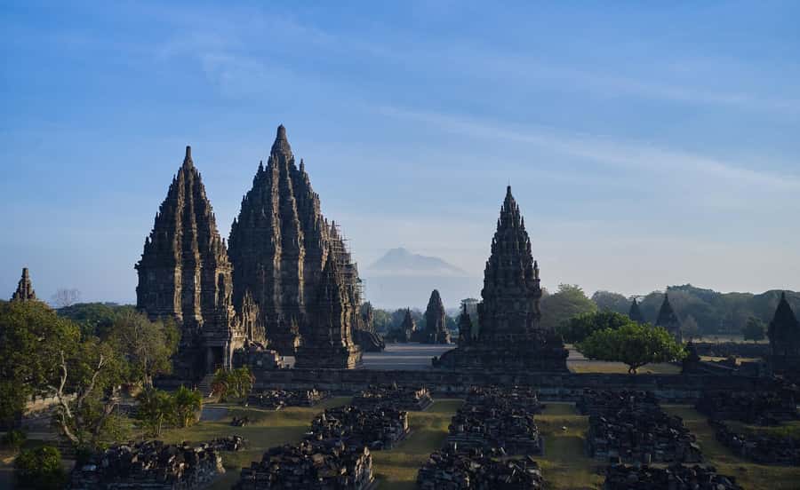 Borobudur Climb Top, Prambanan with Guide, entrance ticket - Prambanan and the Shiva Temple: Time to Walk, Not Just Stand