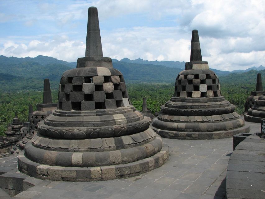 Borobudur Climb Top, Prambanan with Guide, entrance ticket - Practical Tips That Make the Difference