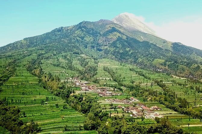 Borobudur Climb Up and Selogriyo Temple Rice Terraces Trekking - What’s included, what’s not, and how to pack smart for a 10-hour day