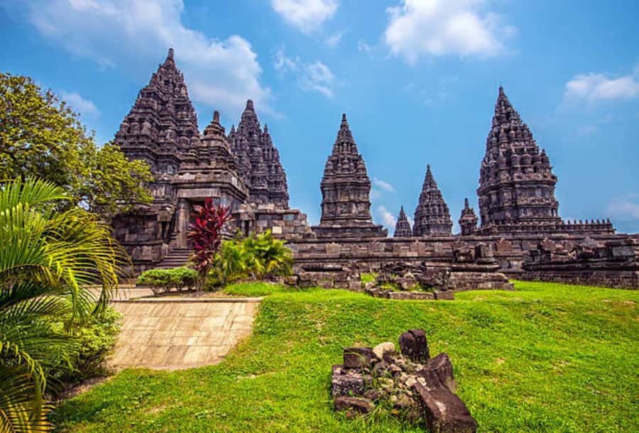 Borobudur &Prambanan Temple Tour Guaranteed Climb to the top - Borobudur Climb Up to the Upper Structures, Plus the Details That Matter