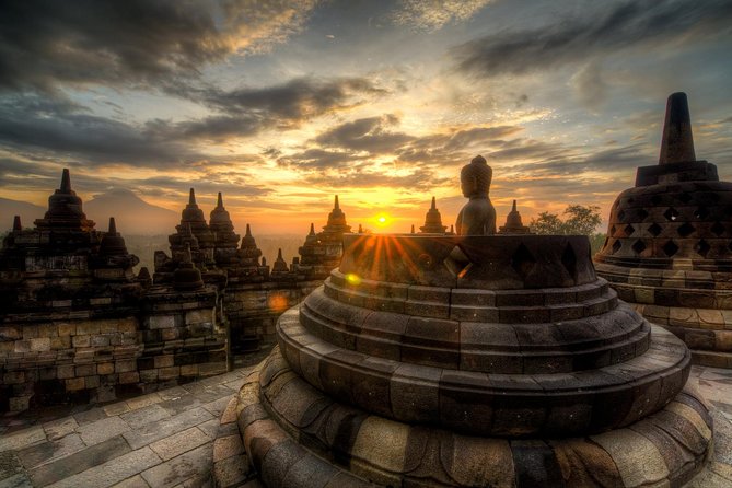 Borobudur Sunrise from setumbu Hill , Merapi Volcano & Prambanan Full Day Tour - Why the 4:00 AM Setumbu Hill sunrise beats the usual day plan