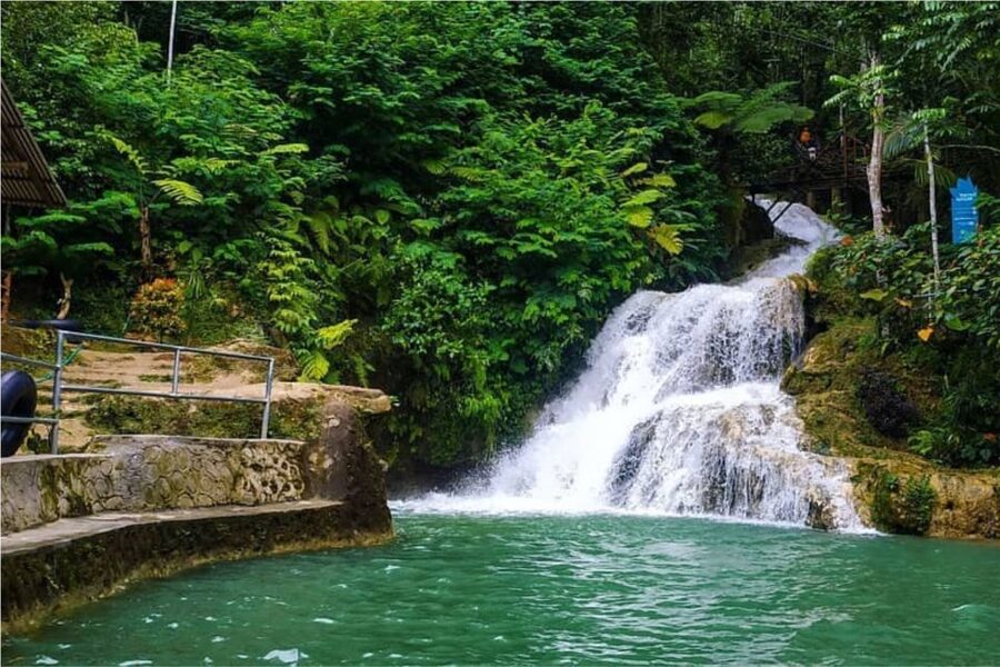 Borobudur Temple, Waterfall & Kalibiru National Park Trip - Small Group, Real Guides: Why the Day Feels Personal