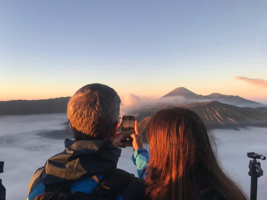 Bromo: Private Sunrise and Crater Exploration - Private pickup options, and why the vehicle change matters