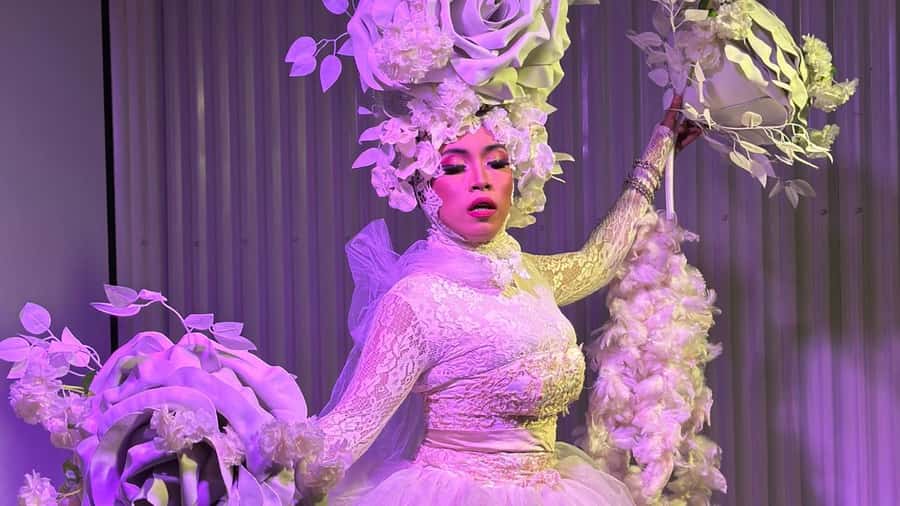 Canggu: Drag Show with Optional Dinner - Dinner and Drinks at Inklusiv Warung: What You Get for the Price
