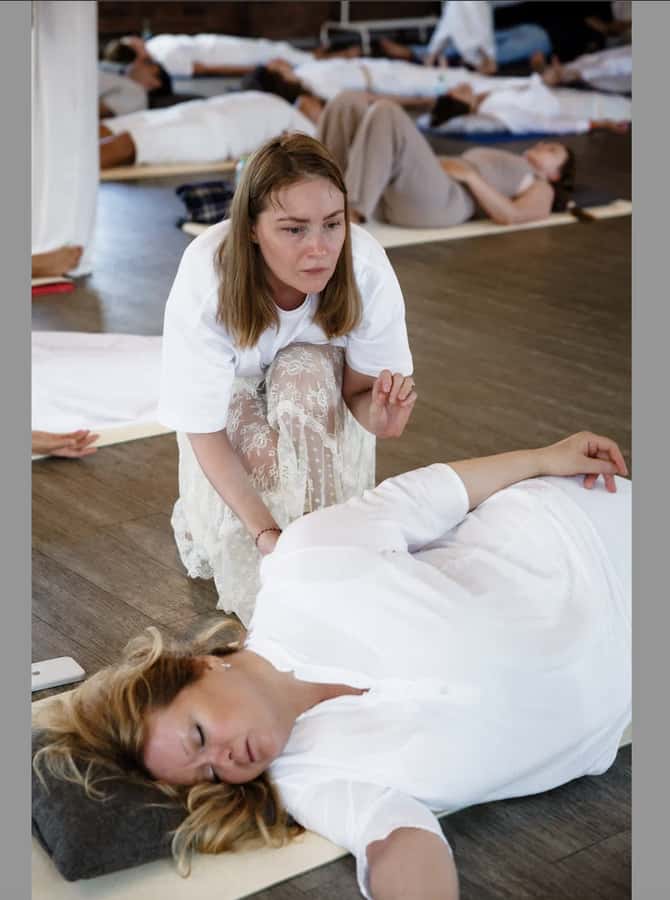 Canggu: Kundalini Activation at ADDA YOGA - Energy work - The 2-hour session, step by step (and what you’ll feel doing it)