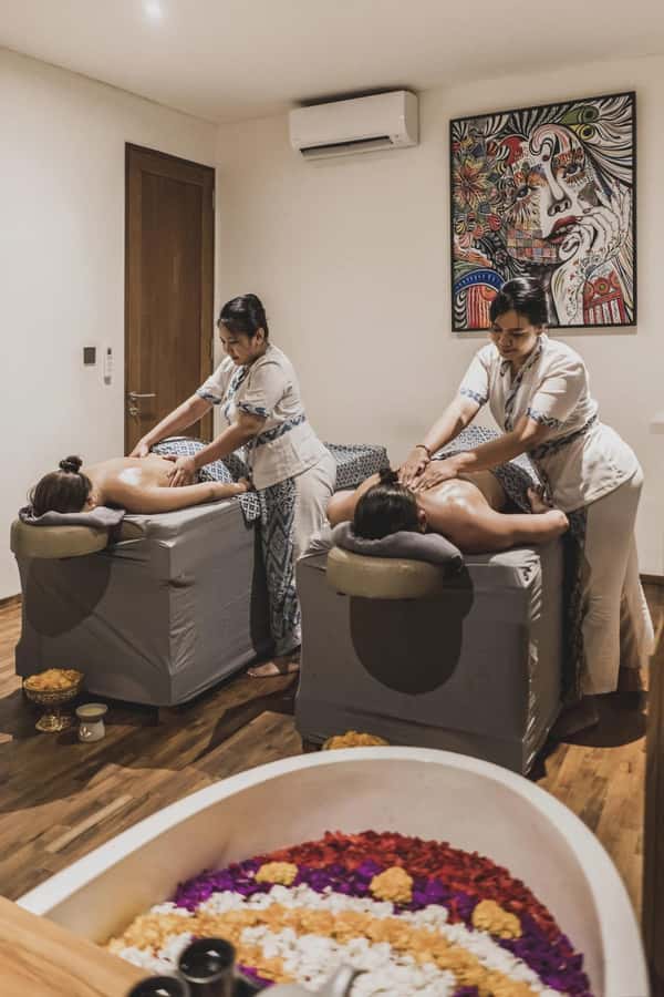 Canggu: Massage and Spa Experience at Svaha Spa Berawa - Foot and reflexology: the add-on that makes your legs feel new