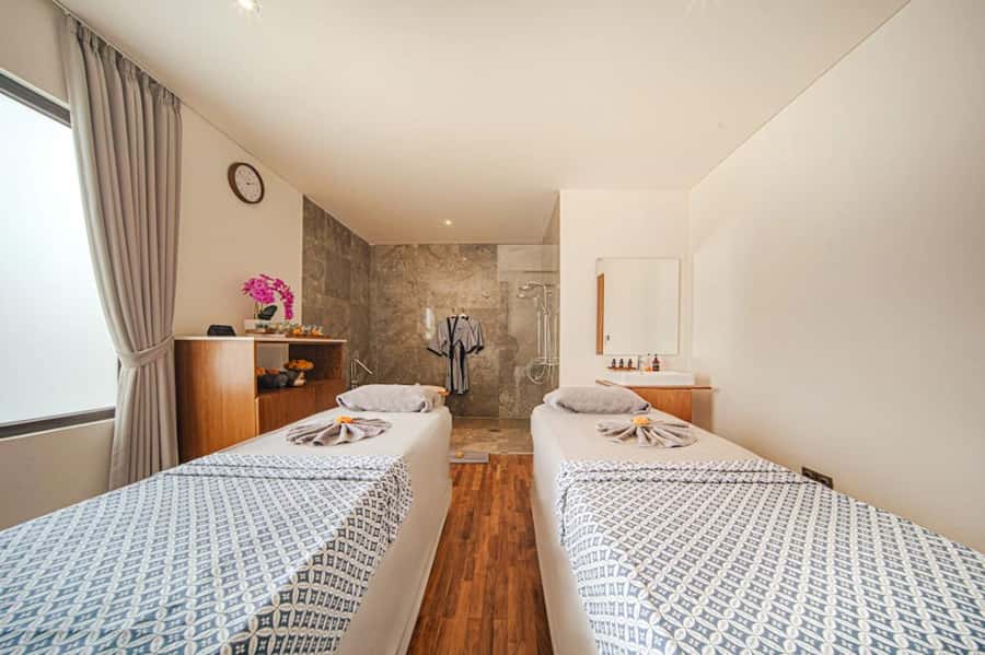 Canggu: Massage and Spa Experience at Svaha Spa Berawa - Couples spa time: Flower Bath Sensation and Spice Ritual Bath