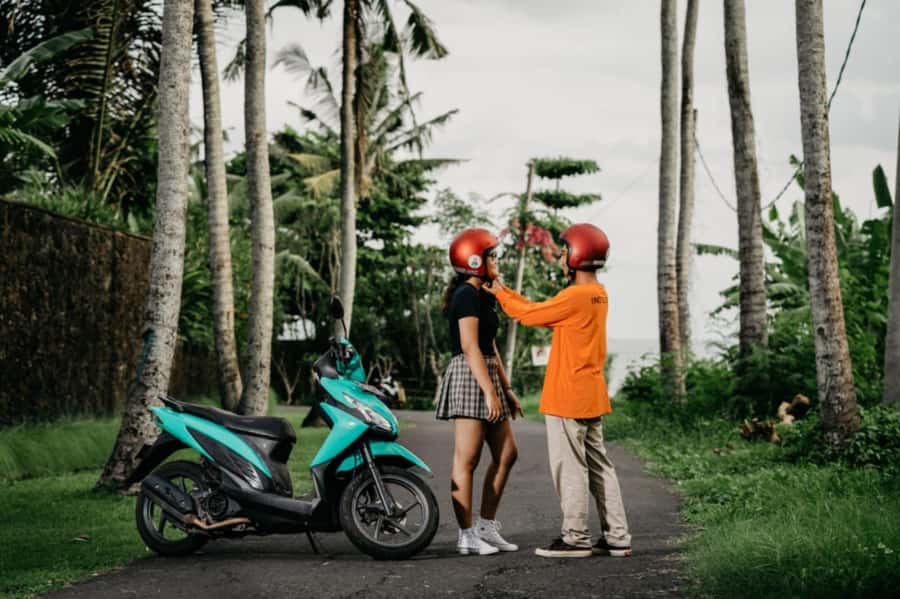 Canggu: Scooter Lesson with Professional Instructor - Pickup in Canggu, meeting point if you are outside