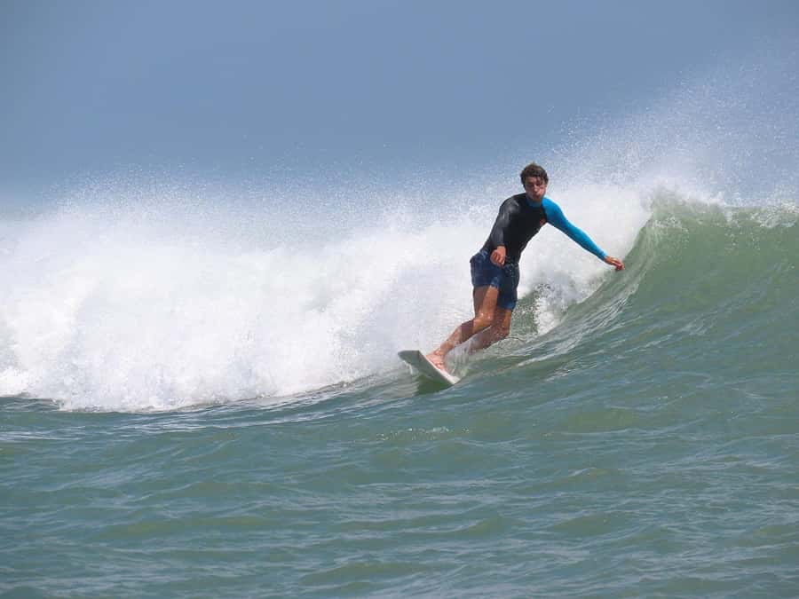 Canggu: Surf Lesson for All Levels - 1-to-1 vs small-group coaching, both with real attention