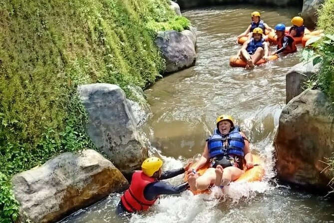 Cave Tubing Adventure & Rice terrace - The cave guides: why people keep praising the staff