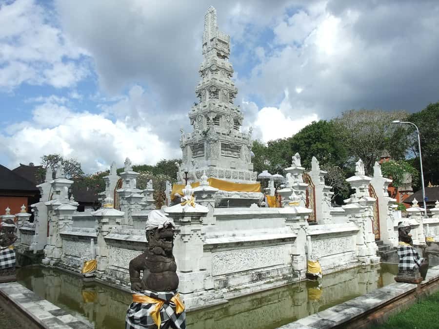 Denpasar: Museum, Traditional Market and Food Tasting Tour - Bali Museum in 30 to 40 minutes: enough time to make it click