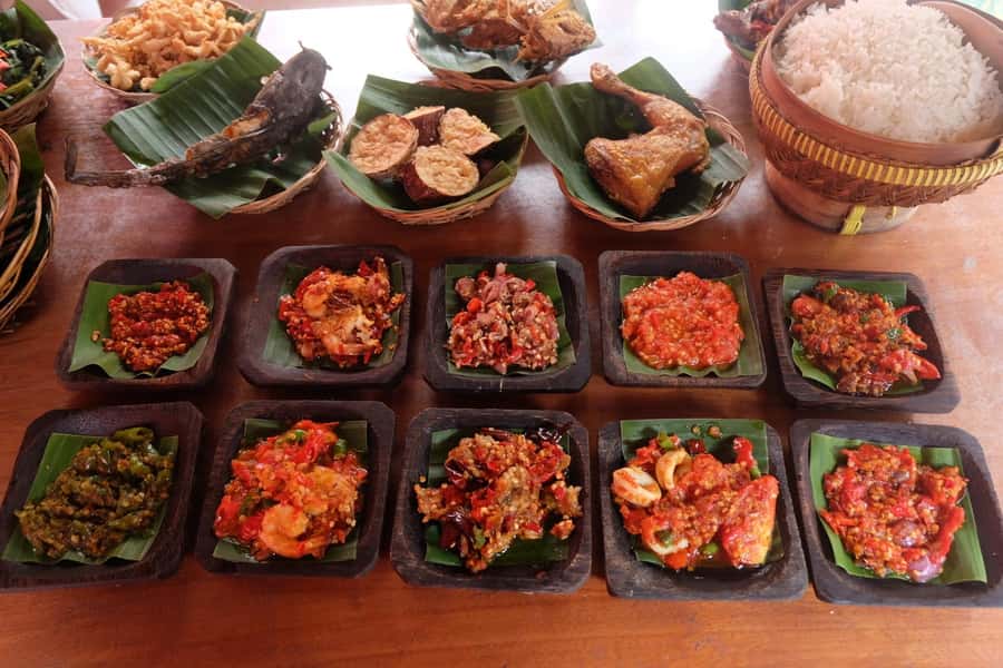 Denpasar: Night Street Food Walking Tour - What makes the guide matter, and why it feels more personal than a checklist