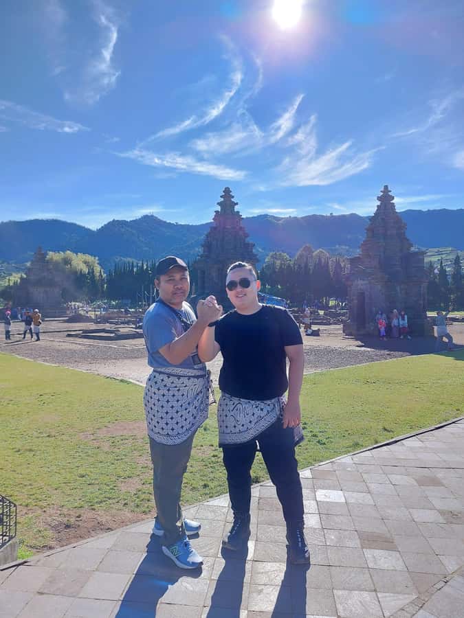 Dieng Plateau Sikunir Golden sunrise trip with guide - What to pack for a freezing hilltop start