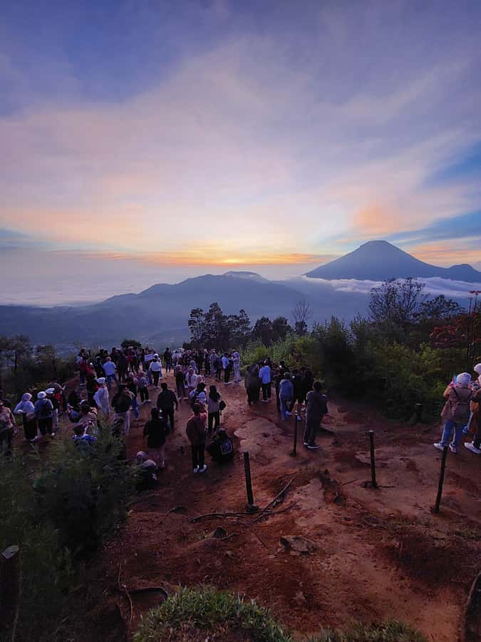 Dieng Plateau Sikunir Golden sunrise trip with guide - Midnight pickup and the 3-hour ride to the Plateau