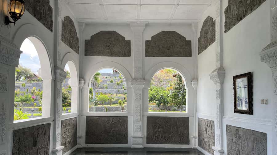 East Bali: Lempuyang temple, Tirta Gangga, Taman Ujung - Lempuyang Temple: Sacred Views, Long Photo Waiting, Real Patience